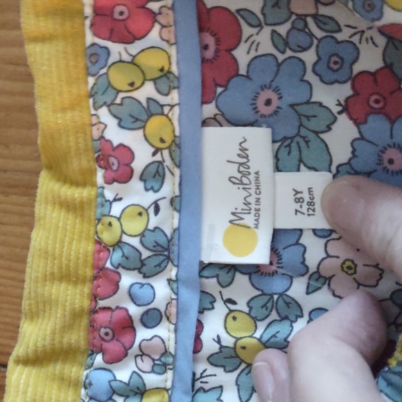 Mini boden corduroy dress mustard yellow with colored buttons so cute sz 7/8 y - Picture 2 of 3